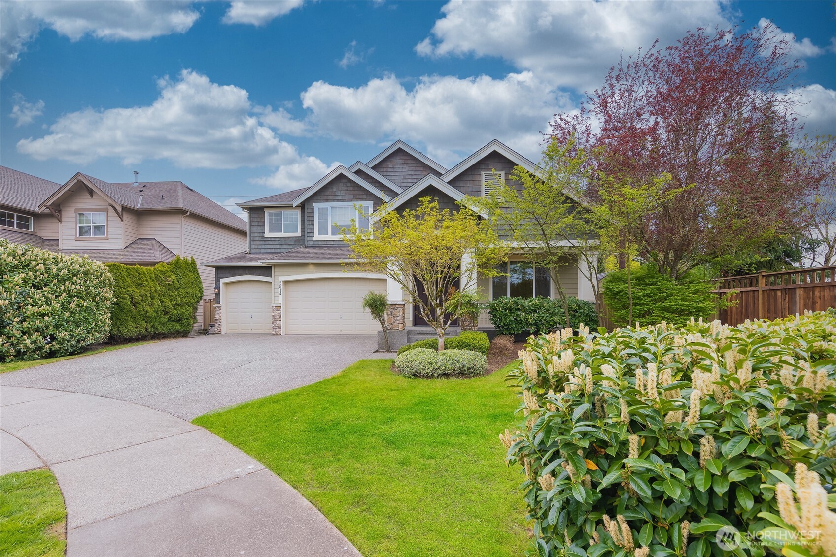 3514 184th Place Southeast Bothell, WA 98012 - Photo 2 of 39 front view of a house with a yard