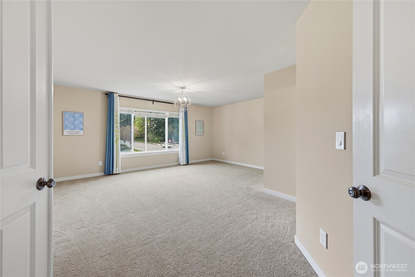 3514 184th Place Southeast Bothell, WA 98012 - Photo 25 of 39 an empty room with windows