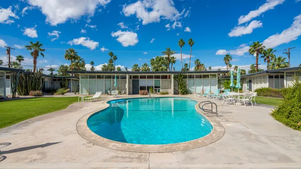 $389,000 | 2244 East Tahquitz Canyon Way, Unit 15, Palm Springs, CA 92262