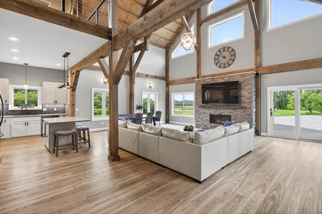 $1,250,000 | 6235 North Shore Drive, Greenfield, MN 55373