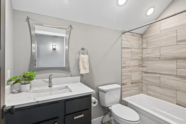 $1,250,000 | 6235 North Shore Drive, Greenfield, MN 55373