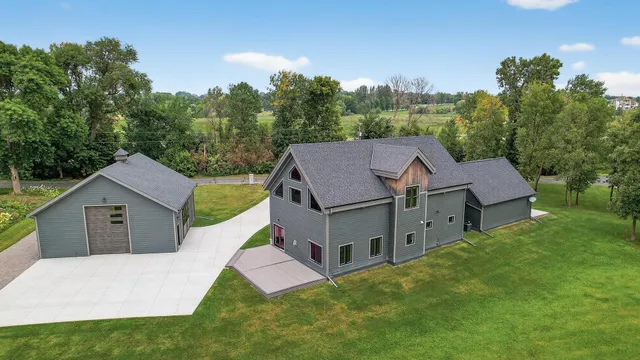 $1,250,000 | 6235 North Shore Drive, Greenfield, MN 55373