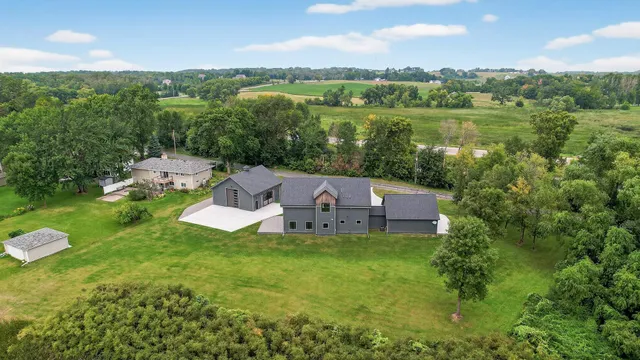 $1,250,000 | 6235 North Shore Drive, Rockford, MN 55373