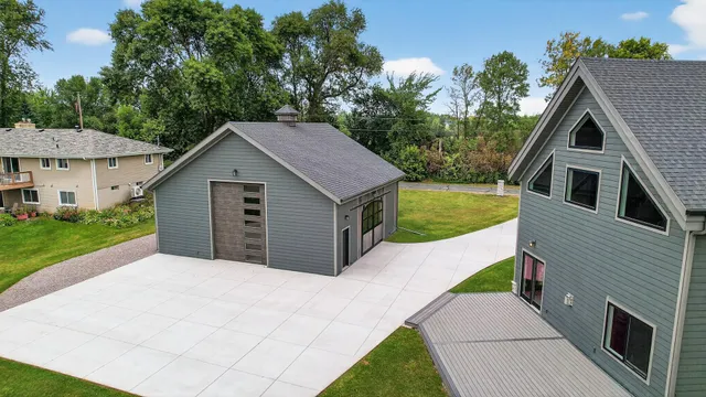$1,250,000 | 6235 North Shore Drive, Greenfield, MN 55373