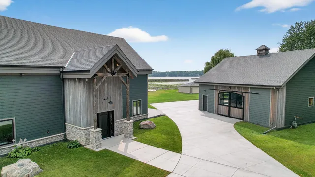 $1,250,000 | 6235 North Shore Drive, Greenfield, MN 55373