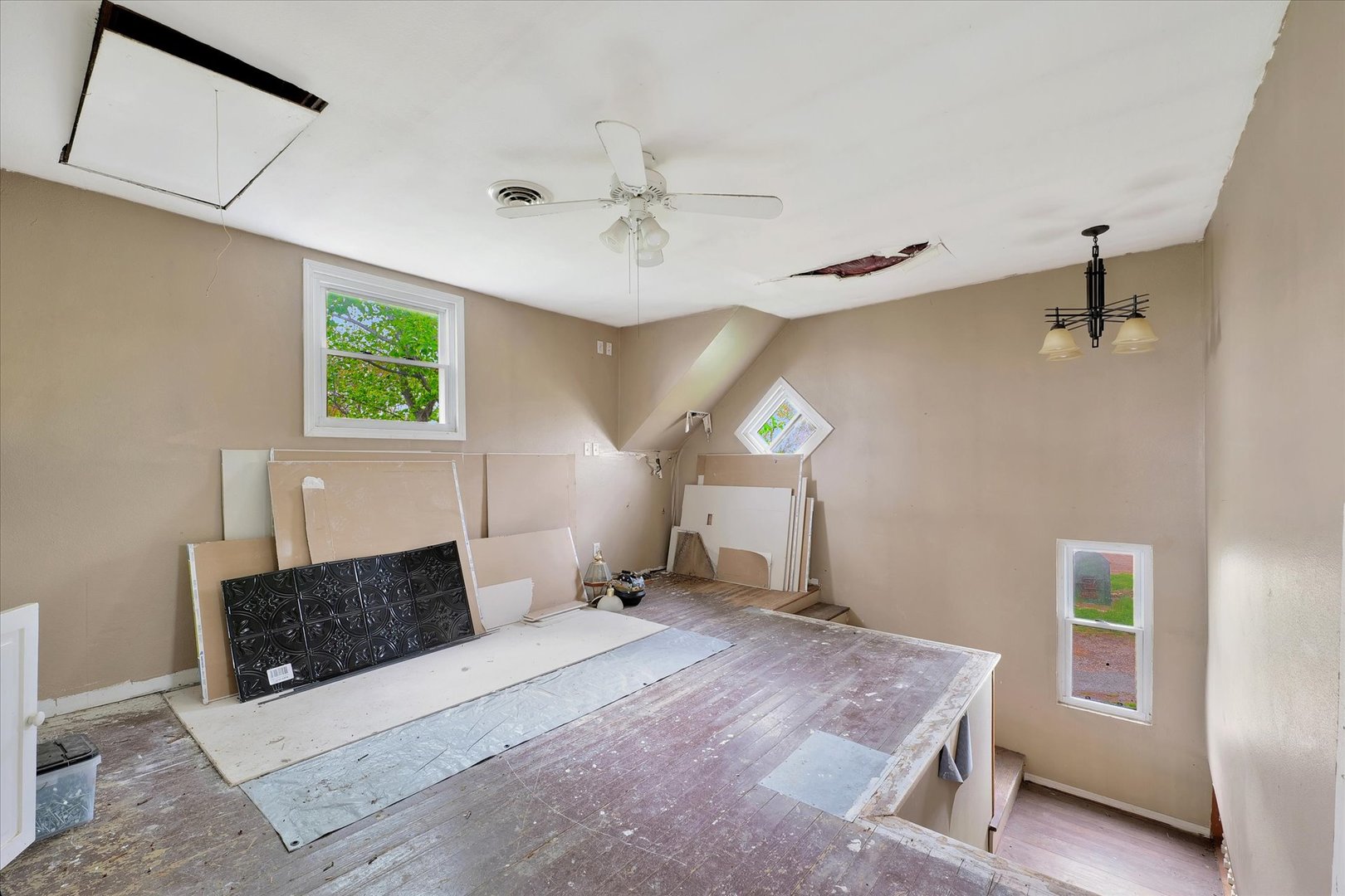 991 Lincoln Hwy Road Lerna, IL 62440 - Photo 20 of 31 a spacious bedroom with a bed and a window
