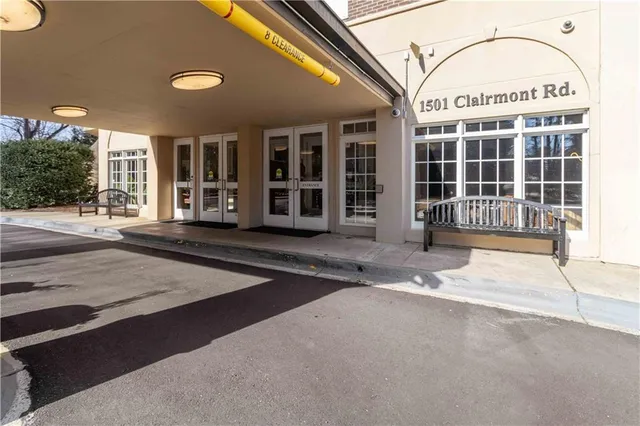 $1,650 | 1501 Clairmont Road, Unit 1317, Decatur, GA 30033
