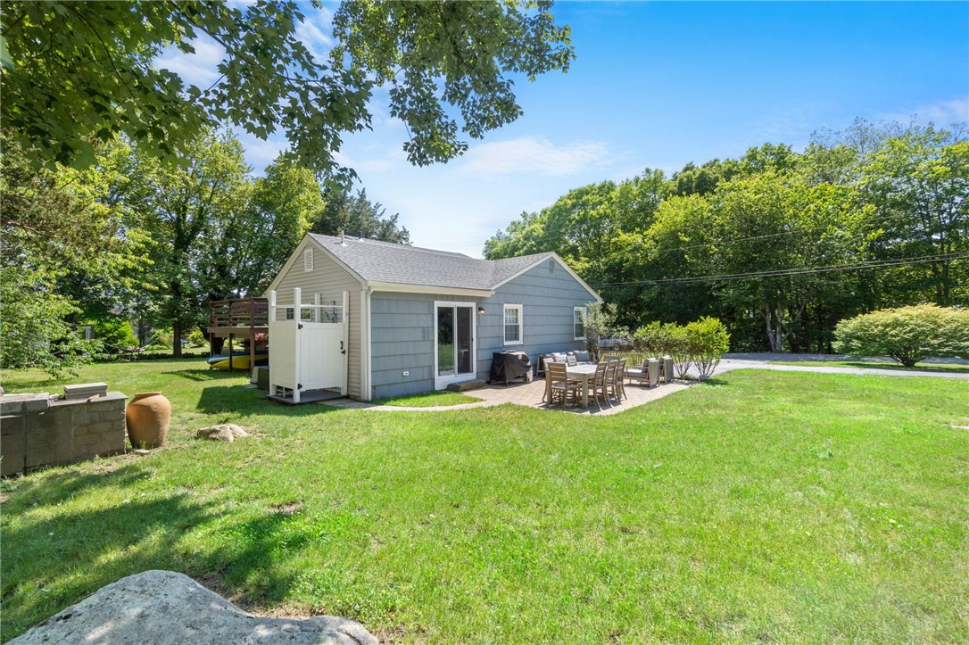 34 Wagner Road Westerly, RI 02891 - Photo 4 of 45 Gallery Image 4