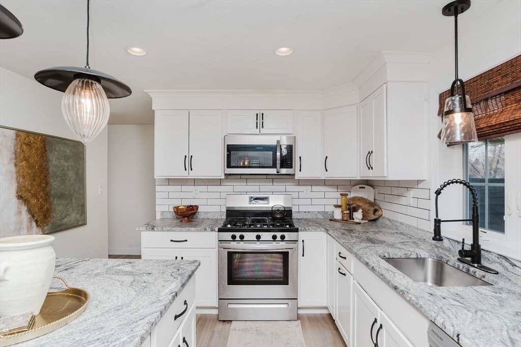 20 Titus Way, Unit A Taunton, MA 02780 - Photo 4 of 30