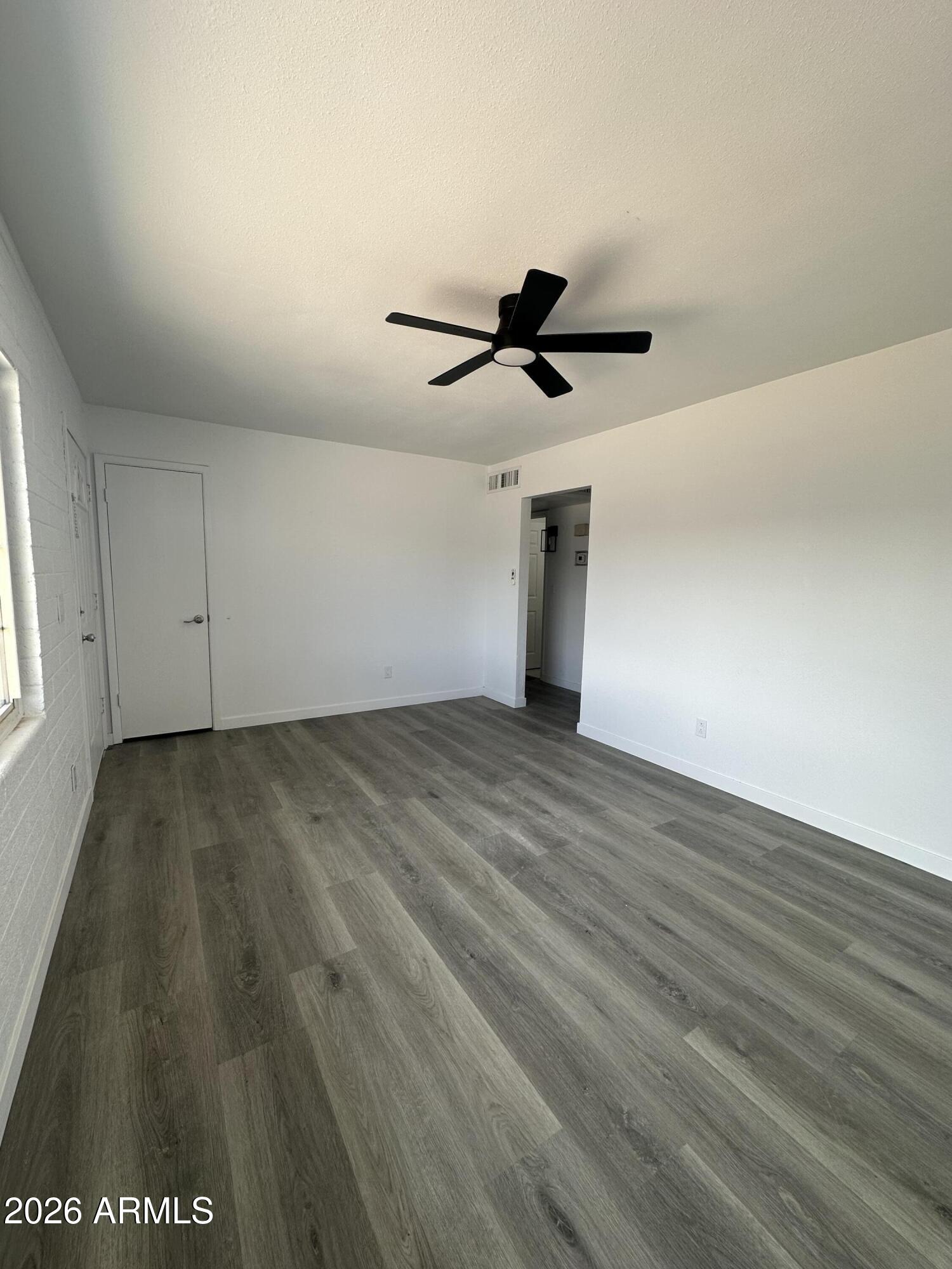 1542 West Carson Road Phoenix, AZ 85041 - Photo 5 of 22 IMG_5618