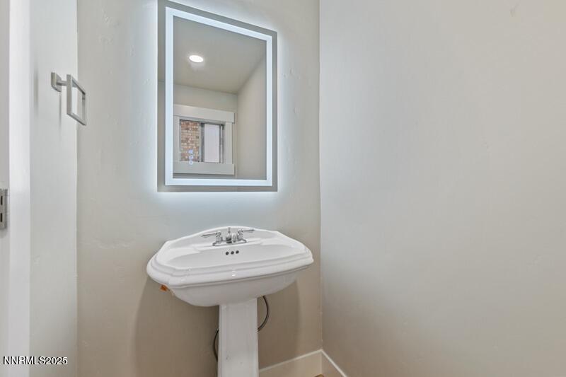 2080 Del Rio Lane Reno, NV 89509 - Photo 17 of 39 d16