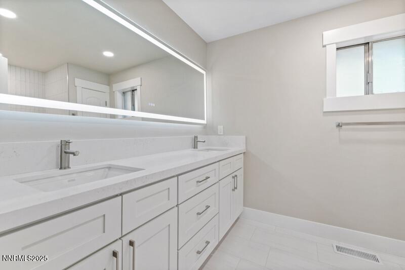 2080 Del Rio Lane Reno, NV 89509 - Photo 23 of 39 d30