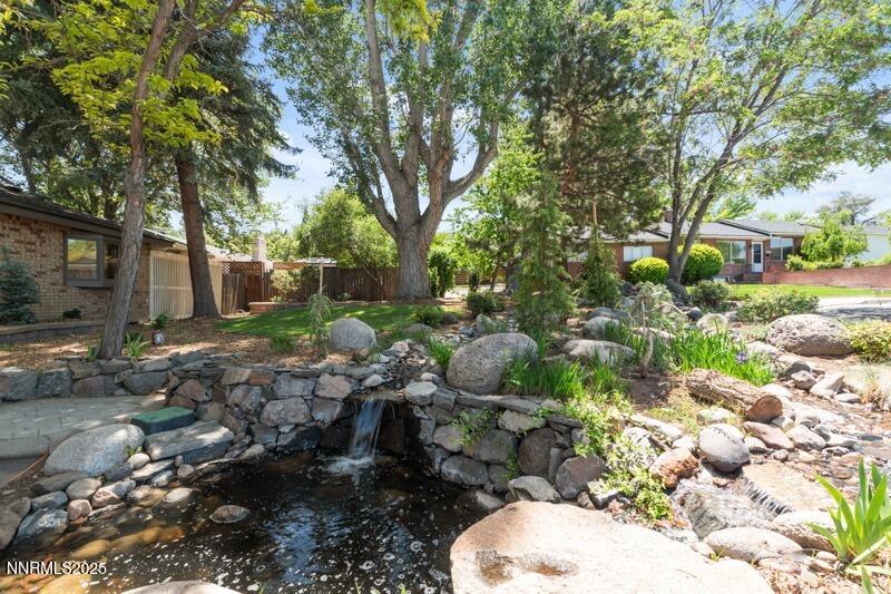 2080 Del Rio Lane Reno, NV 89509 - Photo 5 of 39 d4