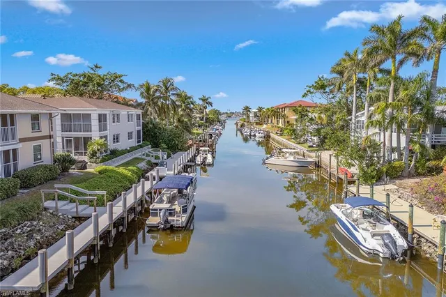 $3,950,000 | 1501 Chesapeake Avenue, Naples, FL 34102