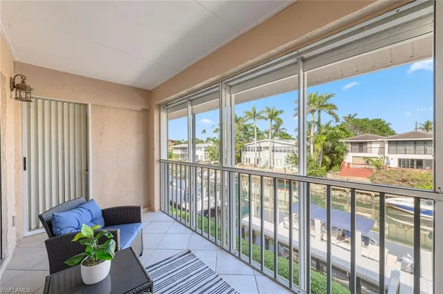 $3,950,000 | 1501 Chesapeake Avenue, Naples, FL 34102