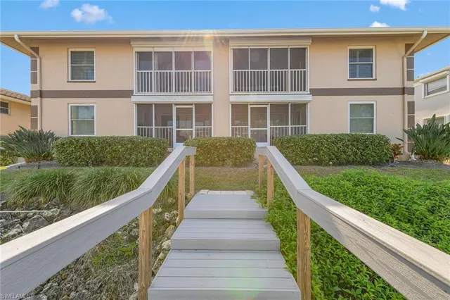 $3,950,000 | 1501 Chesapeake Avenue, Naples, FL 34102