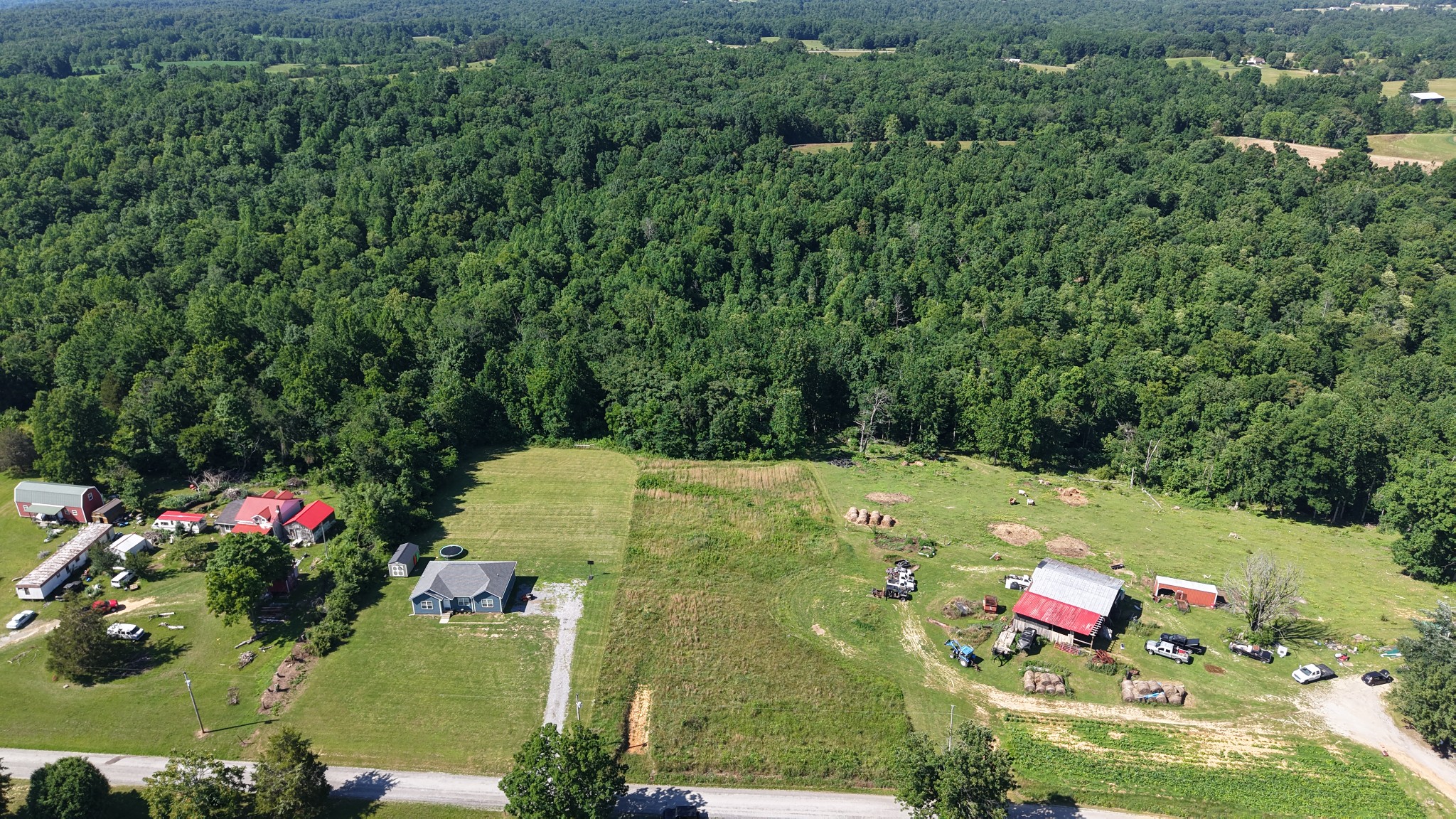 2 Hawkins Road Westmoreland, TN 37186 - Photo 2 of 13