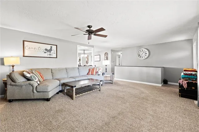 $435,000 | 225 Megan Lane, Ottawa, KS 66067