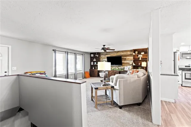 $435,000 | 225 Megan Lane, Ottawa, KS 66067