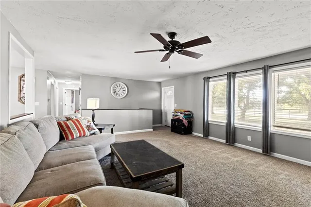 $435,000 | 225 Megan Lane, Ottawa, KS 66067