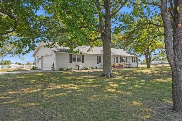 $435,000 | 225 Megan Lane, Ottawa, KS 66067