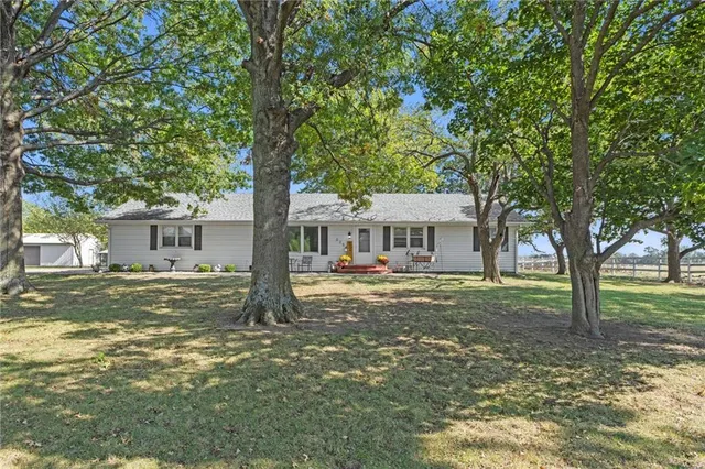 $435,000 | 225 Megan Lane, Ottawa, KS 66067