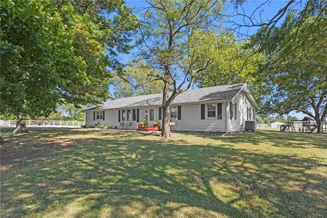 $435,000 | 225 Megan Lane, Ottawa, KS 66067