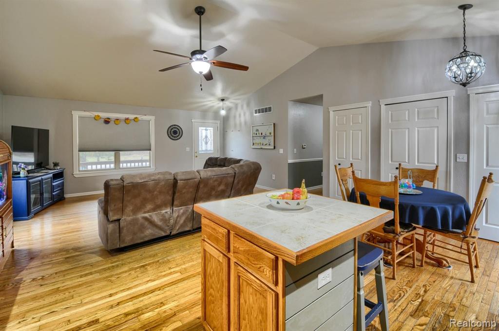7459 East Coldwater Road Davison, MI 48423 - Photo 16 of 36