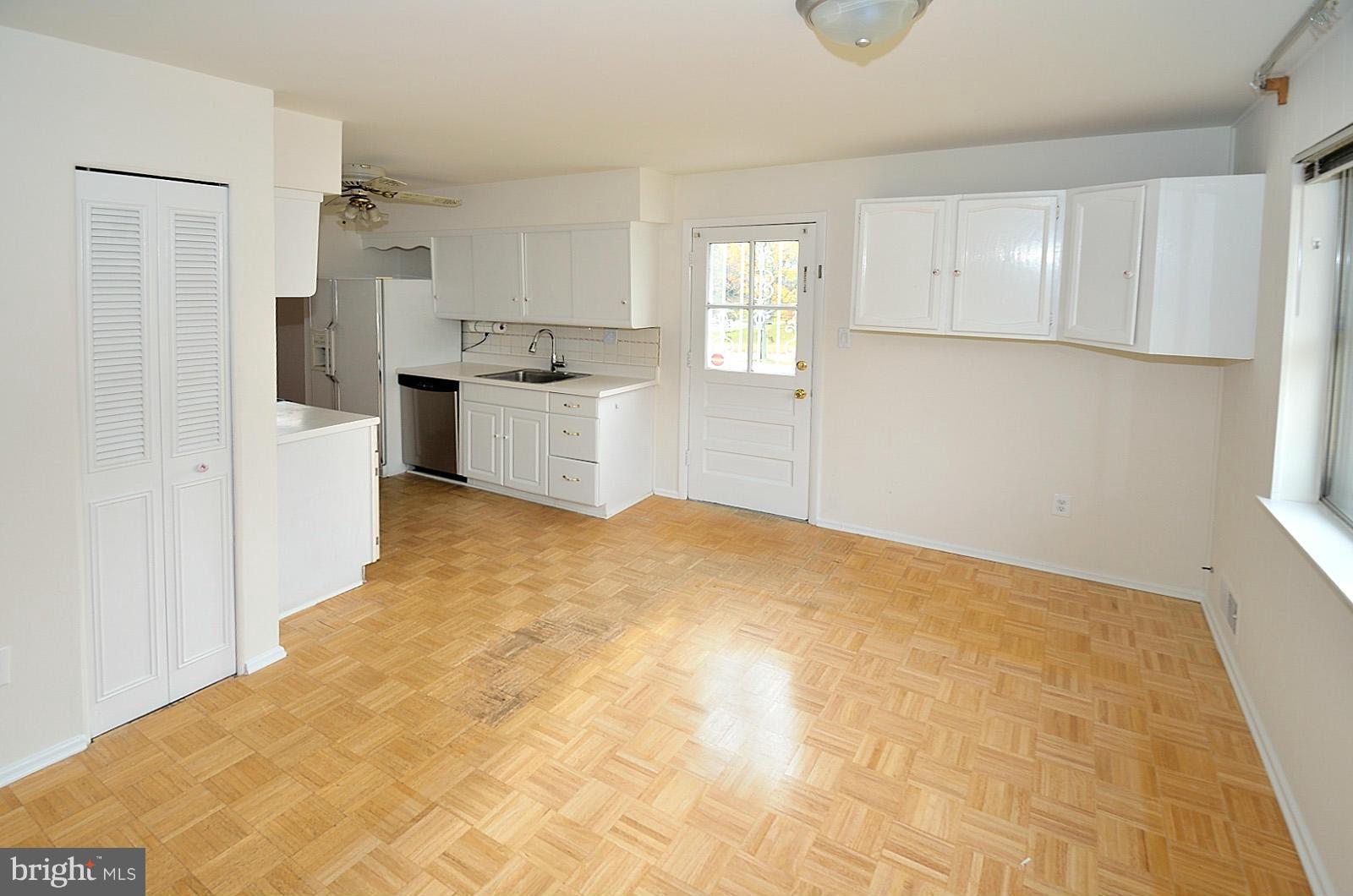 9623 McAlpine Road Silver Spring, MD 20901 - Photo 4 of 16 Kitchen