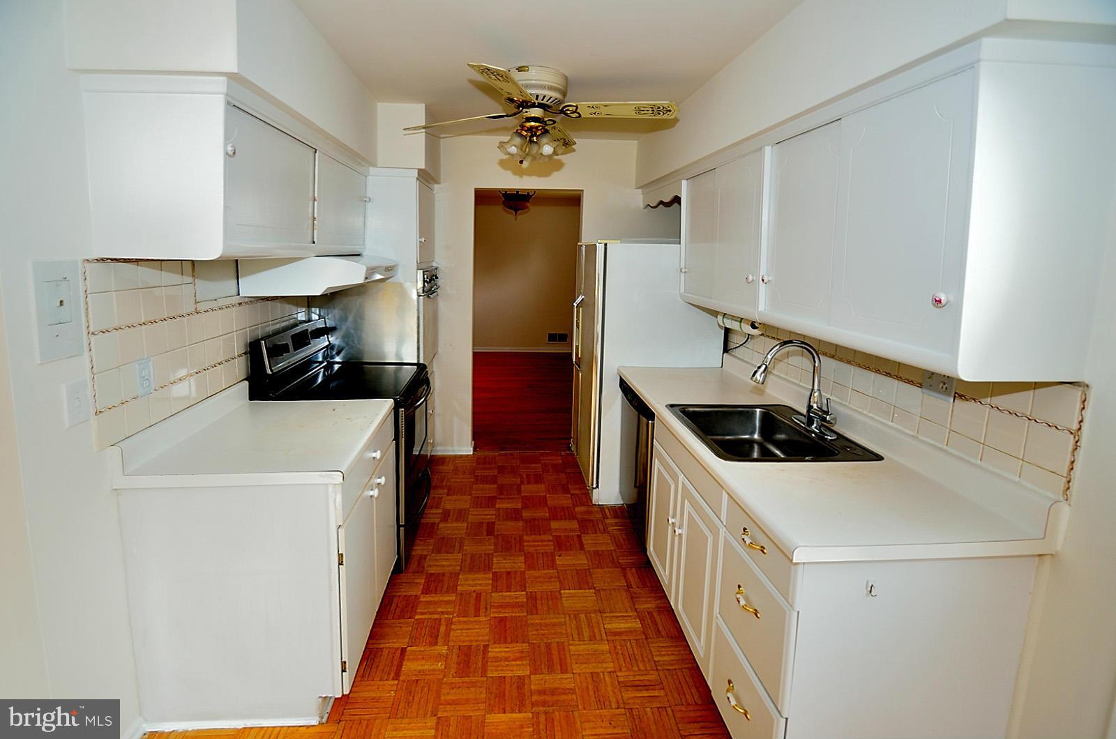 9623 McAlpine Road Silver Spring, MD 20901 - Photo 5 of 16 Kitchen