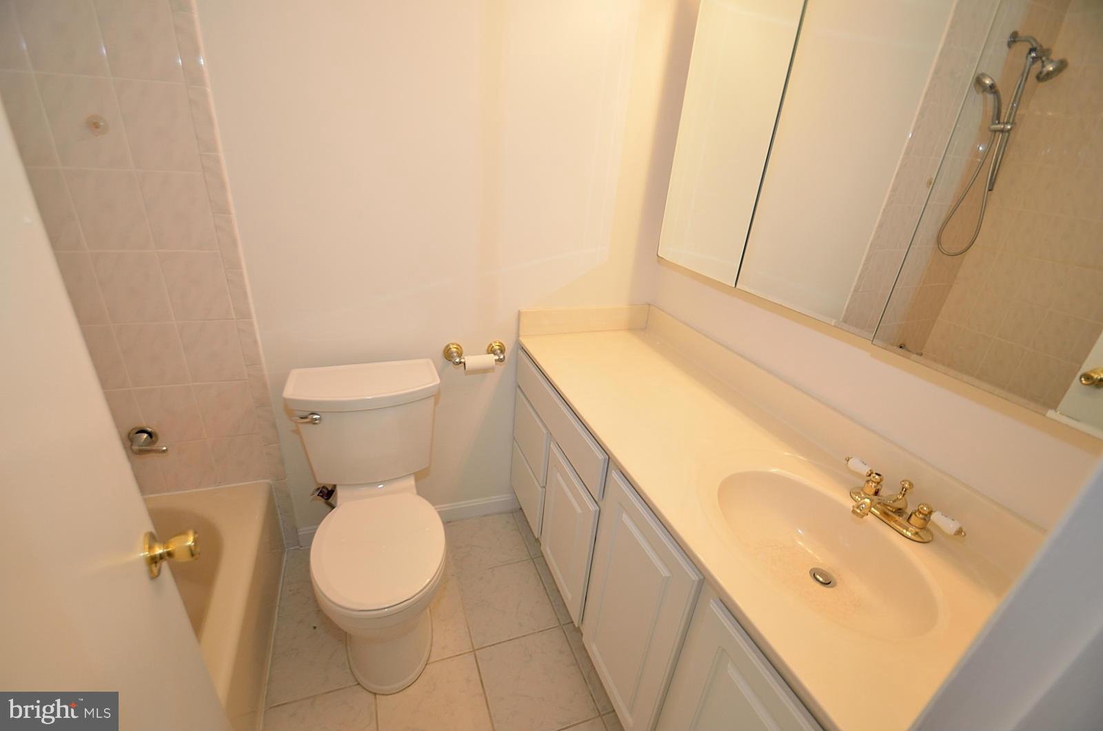 9623 McAlpine Road Silver Spring, MD 20901 - Photo 6 of 16 Bath