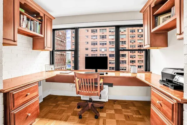 $1,350,000 | 20 Sutton Place South, Unit 7B | Sutton Place