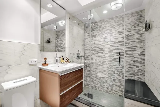 $1,350,000 | 20 Sutton Place South, Unit 7B | Sutton Place