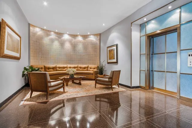 $1,350,000 | 20 Sutton Place South, Unit 7B | Sutton Place