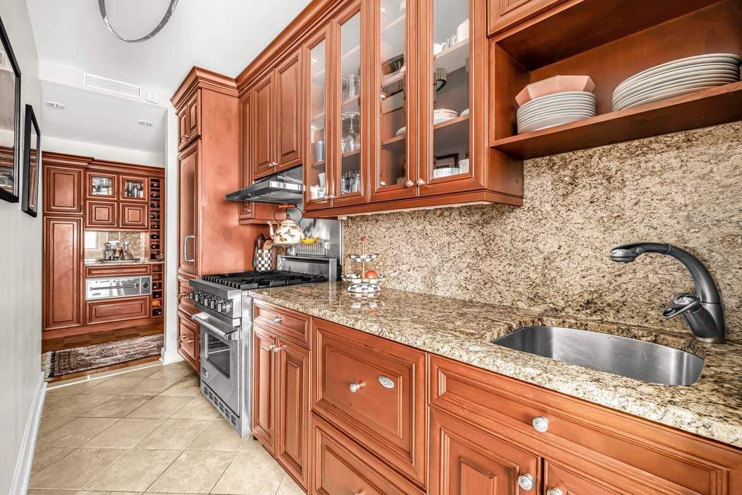 20 Sutton Place South, Unit 7B Manhattan, NY 10022 - Photo 5 of 18