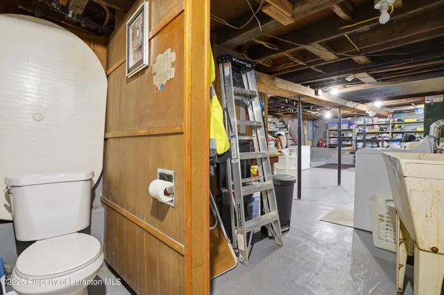 $195,000 | 202 Lidy Road, Dupont, PA 18641