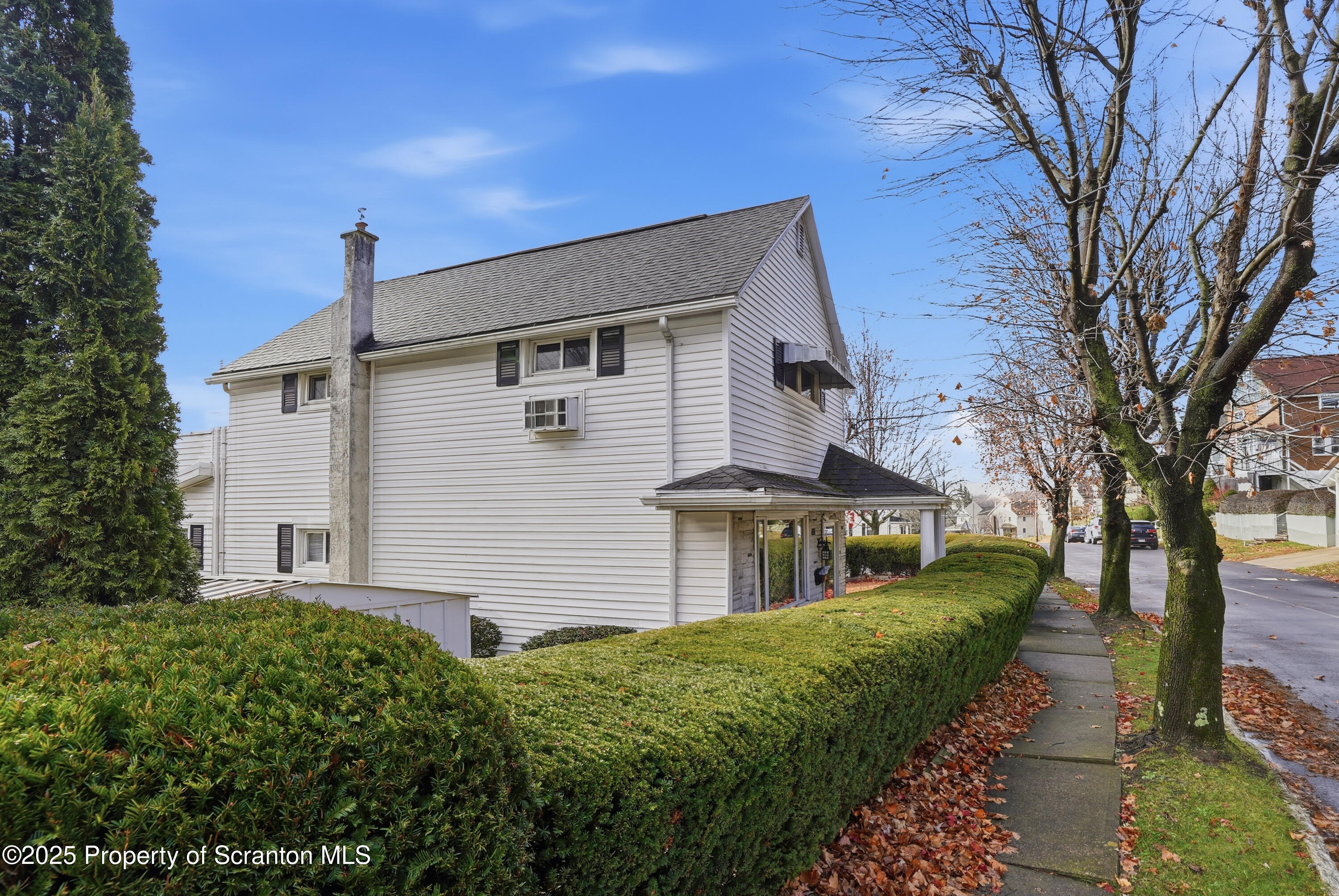 202 Lidy Road Dupont, PA 18641 - Photo 32 of 43 Side