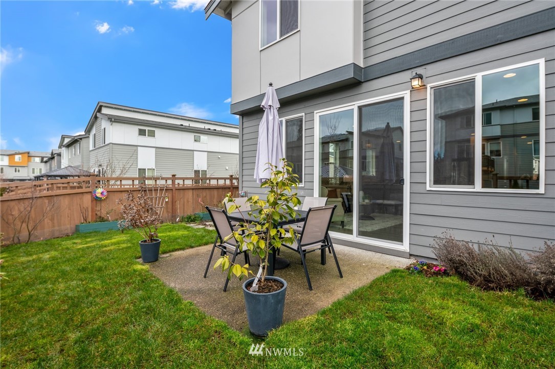 19306 37th Avenue Southeast, Unit D Bothell, WA 98012 - Photo 14 of 36 Gallery Image 14