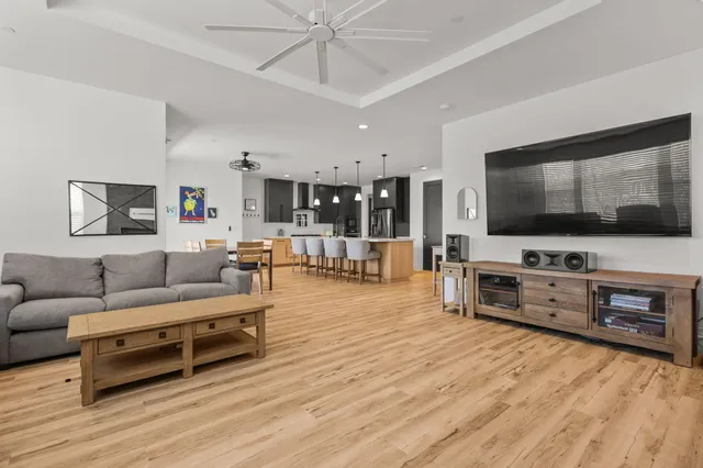 $649,000 | 1363 Spinnaker Drive, Redding, CA 96003