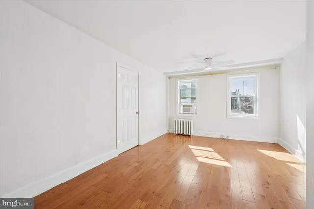 $1,895 | 407-409 South Street, Philadelphia, PA 19147