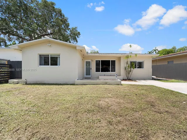 $4,500 | 560 Northeast 161st Street, Miami, FL 33162