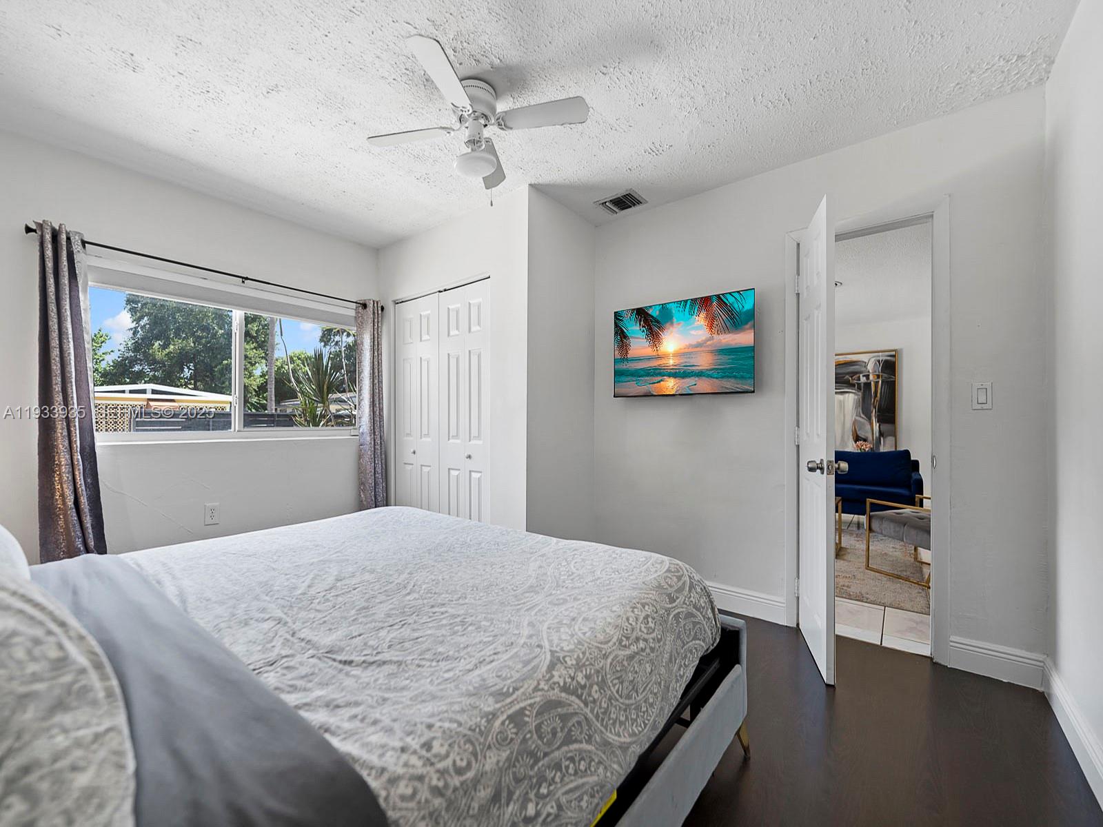 560 Northeast 161st Street Miami, FL 33162 - Photo 26 of 45