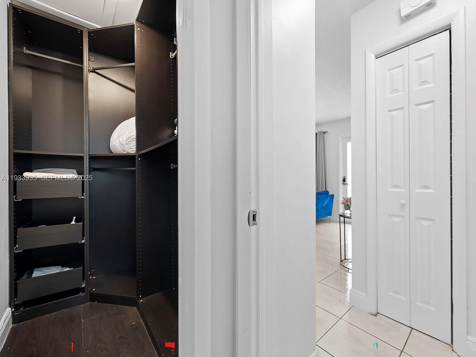 560 Northeast 161st Street Miami, FL 33162 - Photo 31 of 45