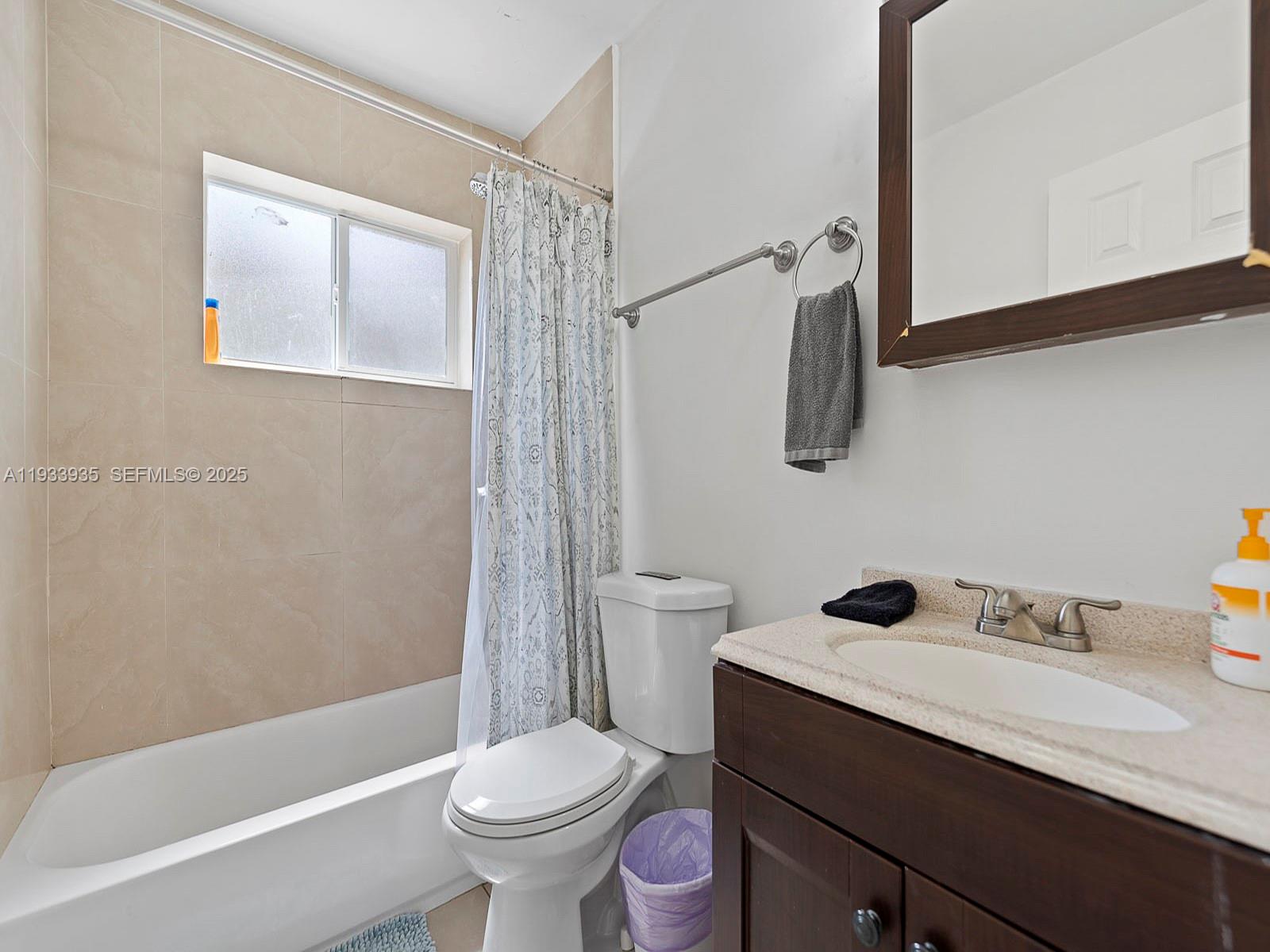 560 Northeast 161st Street Miami, FL 33162 - Photo 33 of 45