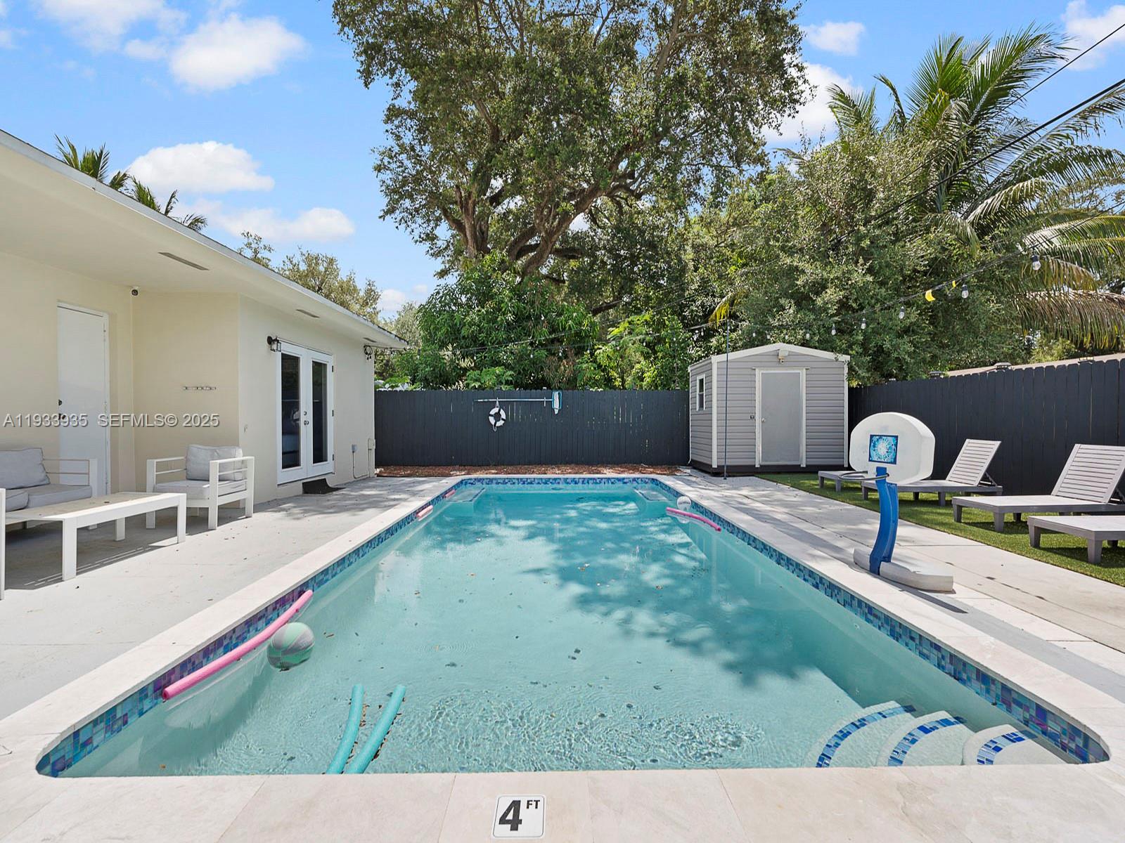 560 Northeast 161st Street Miami, FL 33162 - Photo 44 of 45