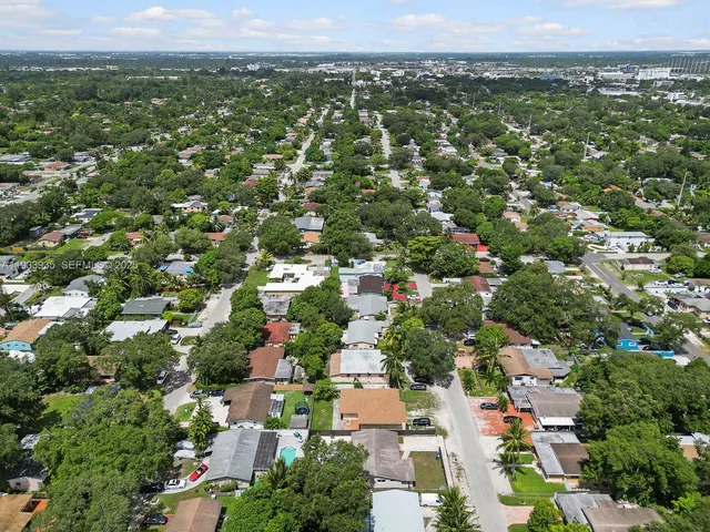 $4,500 | 560 Northeast 161st Street, Miami, FL 33162