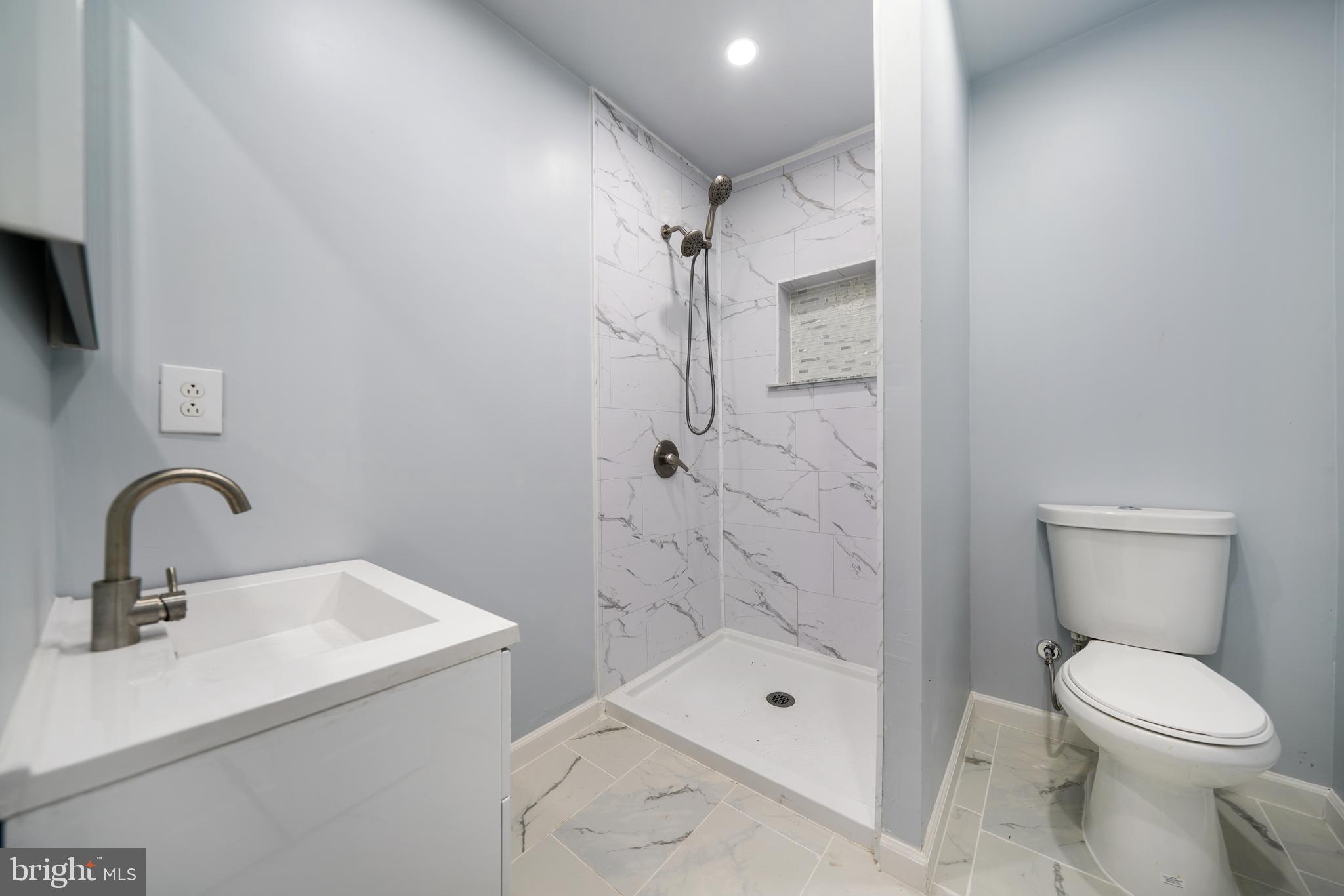 1132 West Ridge Road Linwood, PA 19061 - Photo 3 of 8 Full Bathroom