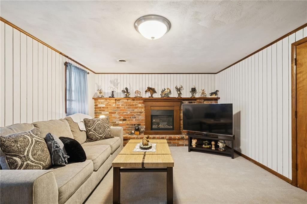 1402 Swede Hill Road Greensburg, PA 15601 - Photo 24 of 38