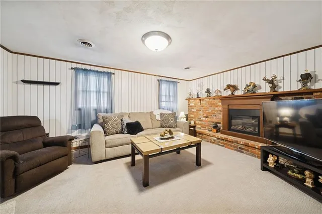 $264,900 | 1402 Swede Hill Road, Greensburg, PA 15601