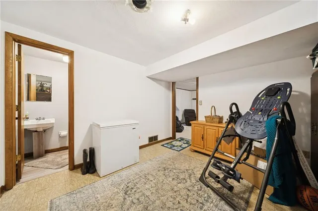 $264,900 | 1402 Swede Hill Road, Greensburg, PA 15601